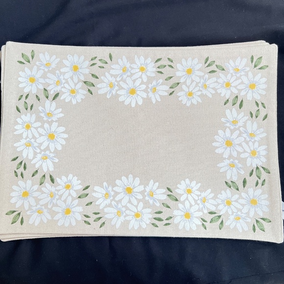 Cupcakes and Cashmere Placemats Cottagecore Countrycore Daisies Set of 4 Cream - Picture 2 of 6